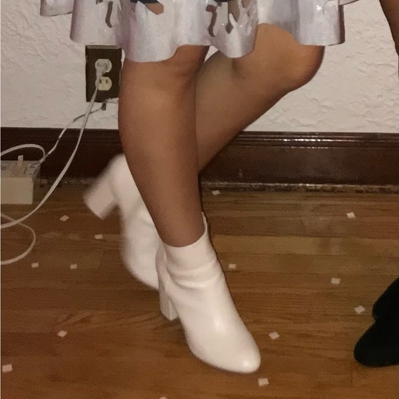 💜4/$40 White Block Mid High Heel Ankle Booties - Picture 16 of 16